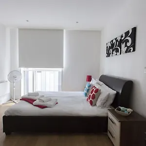 Times Square Serviced Hotel